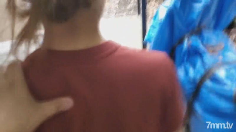 FC2-PPV-2352175 เพื่อนบ้านเห็น [Face out] ความสิ้นหวังของภรรยาที่ขึ้นบ้านไปเอาของเหลวของคนอื่นไหลซึมในห้องนั่งเล่นที่เต็มไปด้วยชีวิตชีวา 25 นาที