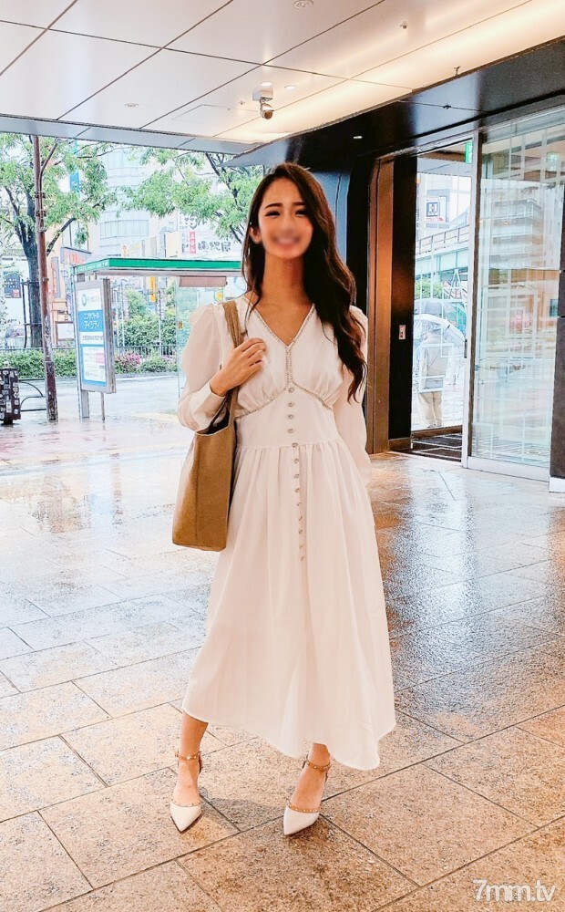 FC2-PPV-2954859 [พลังเต็มเปี่ยม] ฉันกำลังกอดเจ้าสาวสาวต่อหน้าสามี ●